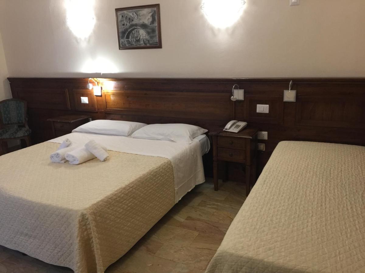 Hotel Le Due Fontane Florenz Exterior foto